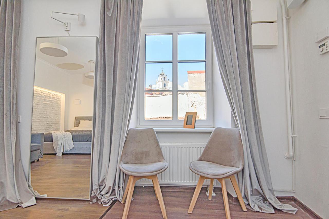 Appartement Welcoming Studio In Historic Vilnius With Free Parking By Urban Rent Extérieur photo