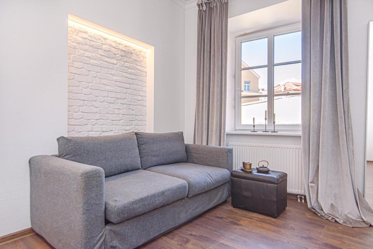 Appartement Welcoming Studio In Historic Vilnius With Free Parking By Urban Rent Extérieur photo