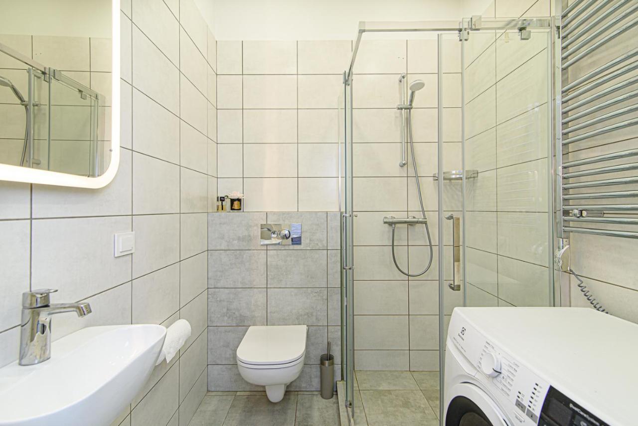 Appartement Welcoming Studio In Historic Vilnius With Free Parking By Urban Rent Extérieur photo